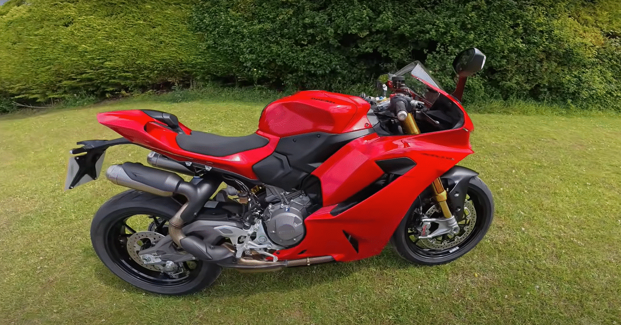 2025 Panigale V2