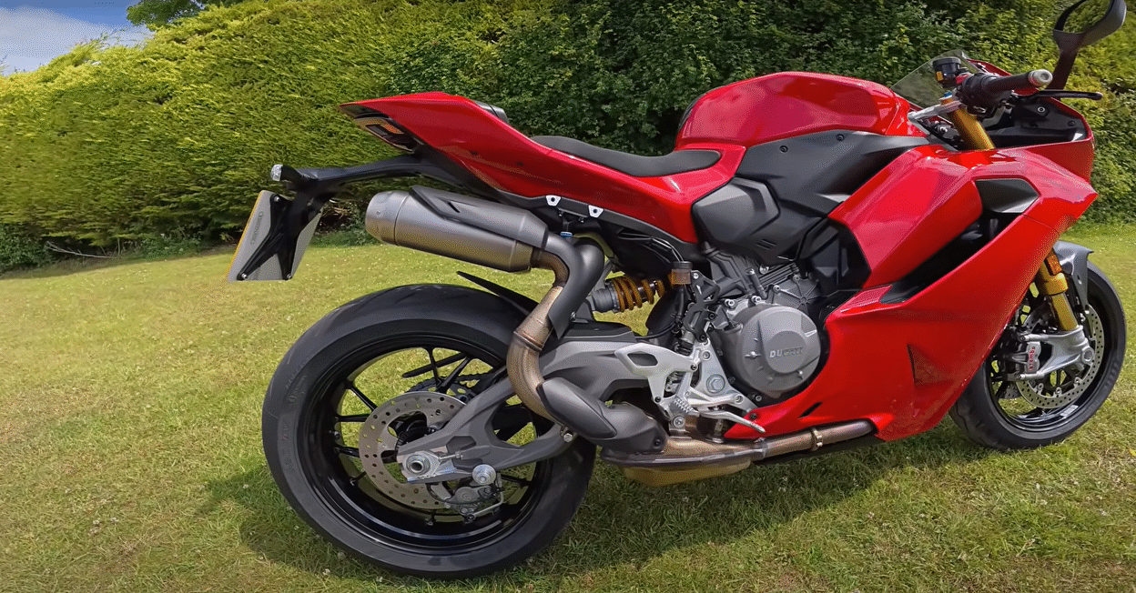 2025 Panigale V2