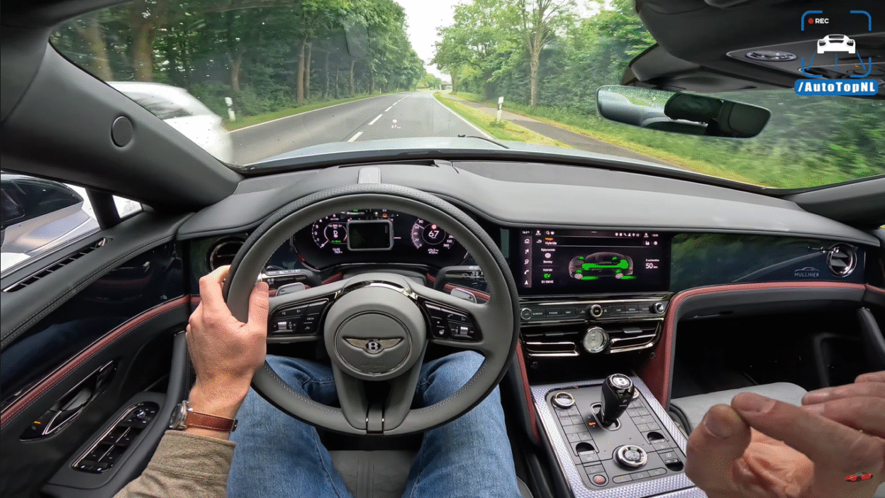 2025 BENTLEY FLYING SPUR