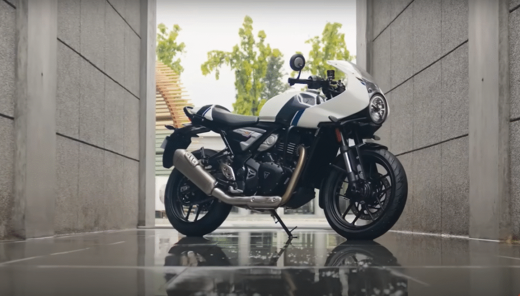 Triumph Thruxton 400