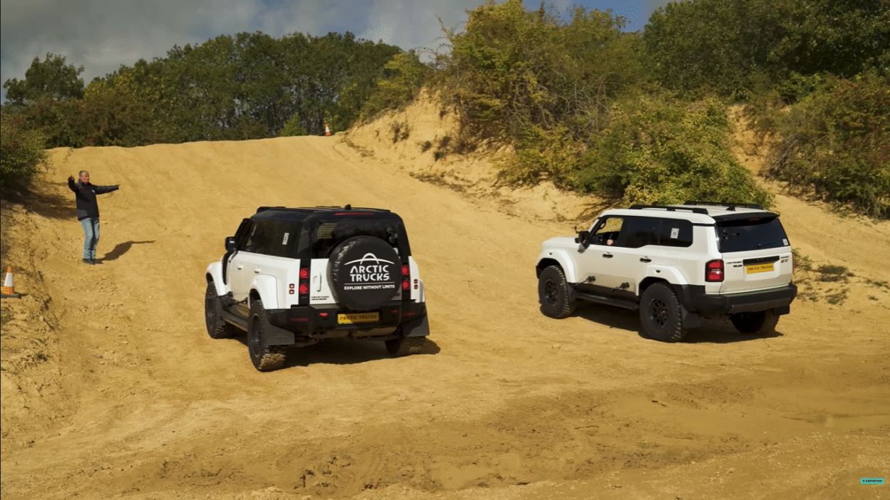 Land Cruiser vs Defender