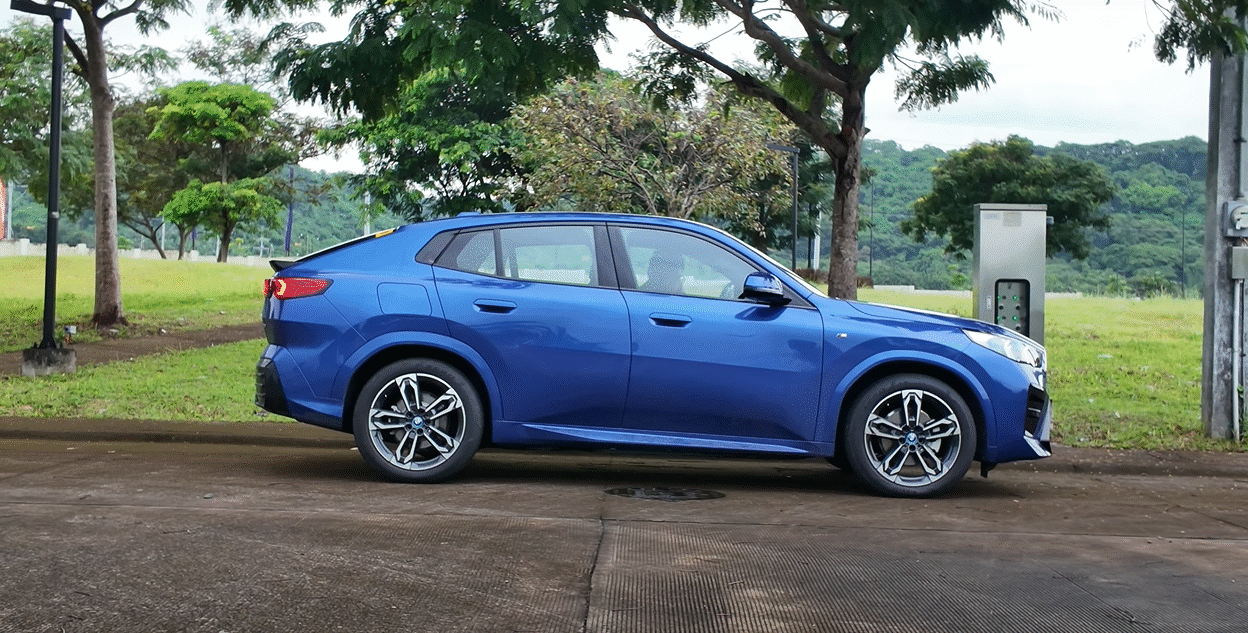 2025 BMW iX2 eDrive20 M Sport