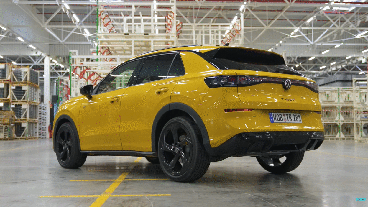 Don't buy VW T-Roc 2026 until you read this. No manual gearbox, annoying touchscreen controls, £2K price hike. Are these dealbreakers? Our honest take.