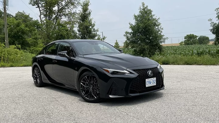 Lexus IS-500