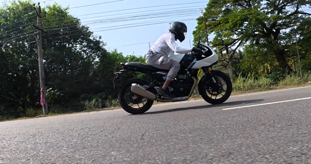 Triumph Thruxton 400