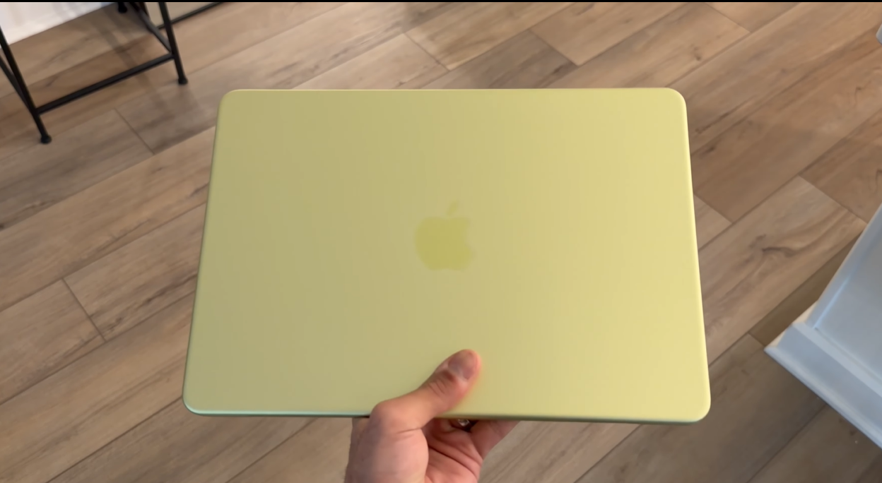 MacBook Neo vs M4 iPad Air
