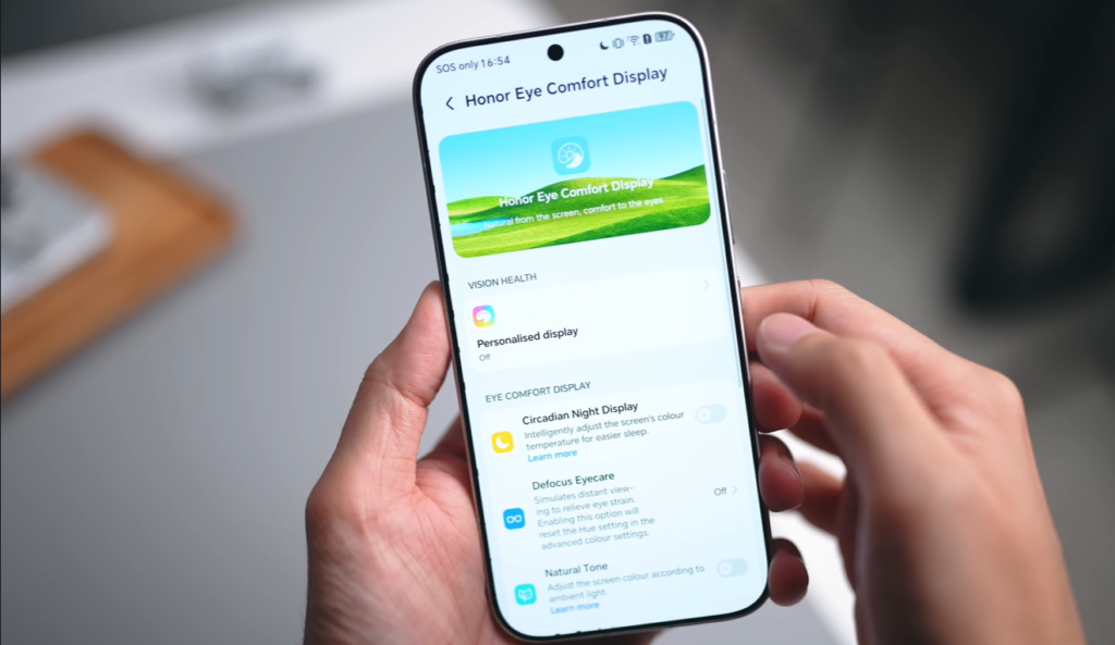 HONOR 600 Pro vs iPhone 17 Pro