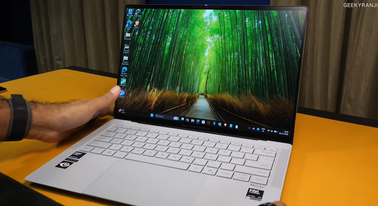 Asus ExpertBook ULTRA