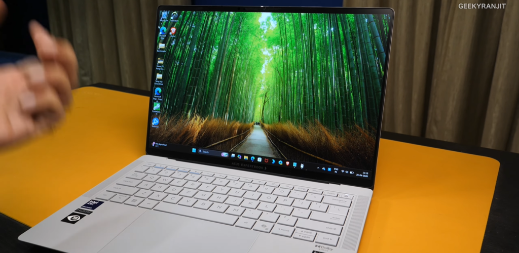 Asus ExpertBook ULTRA