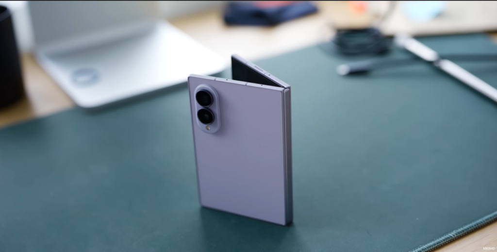 Galaxy Z Fold 8