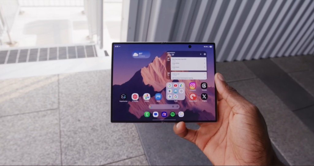 Galaxy Z Fold 8